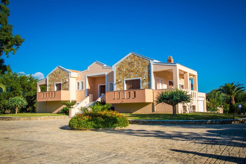 Leone Luxury Villas Kalamákion Exterior foto