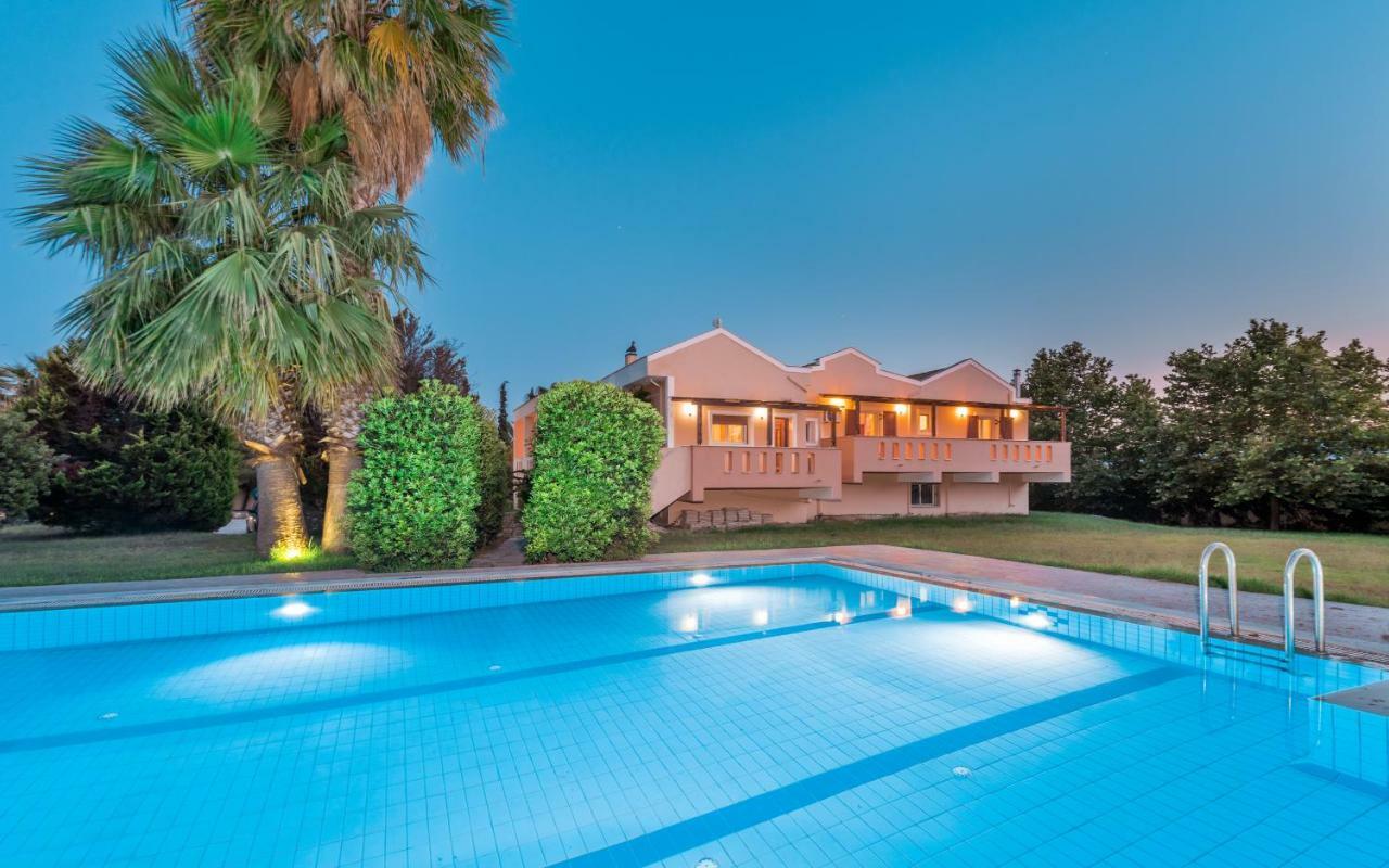 Leone Luxury Villas Kalamákion Exterior foto